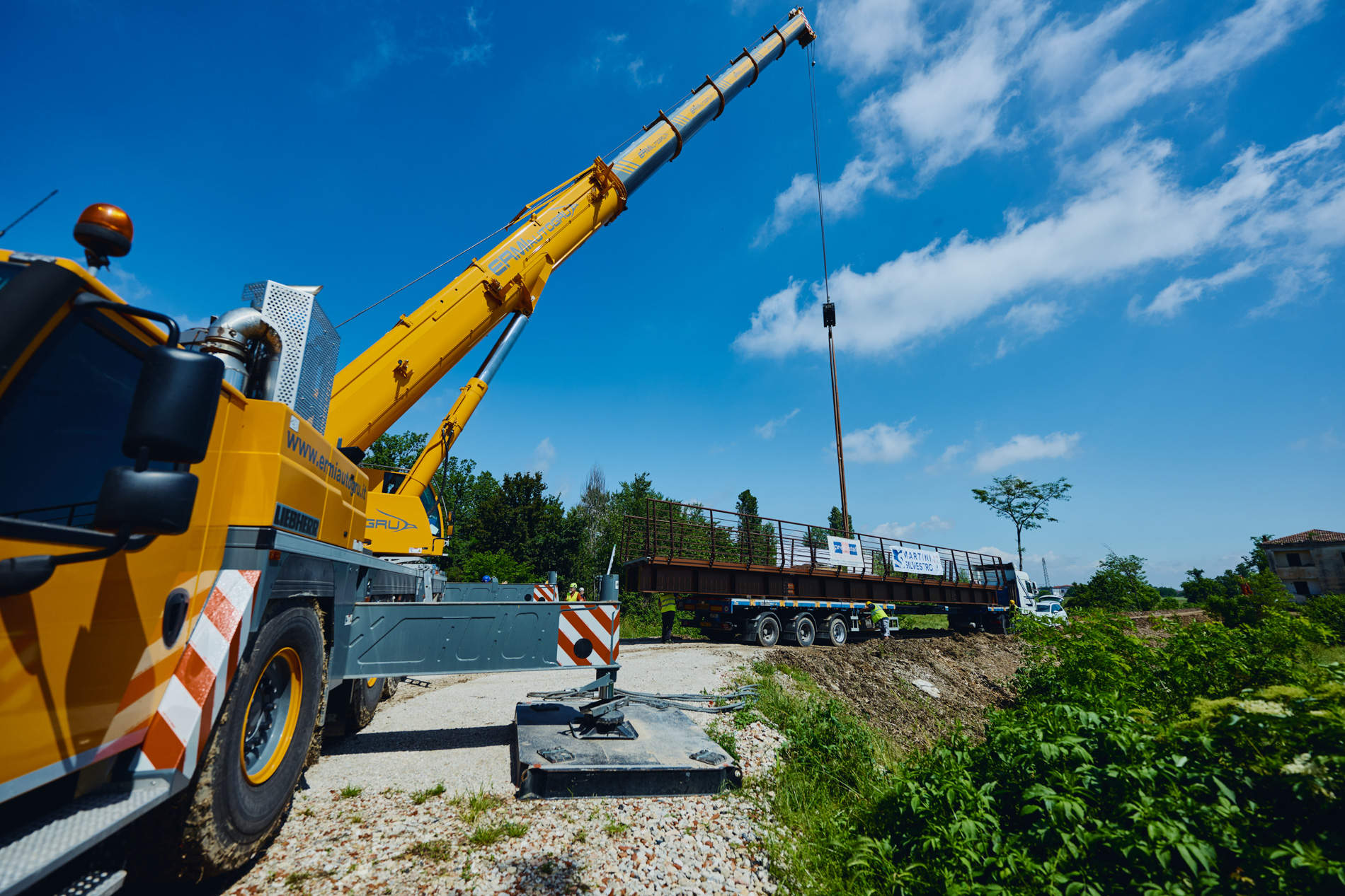 Mossano – Installazione passerella pista ciclabile